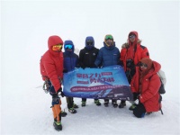 直面雪山 起而行之 |华耐登山队成功登顶海拔6178米玉珠峰