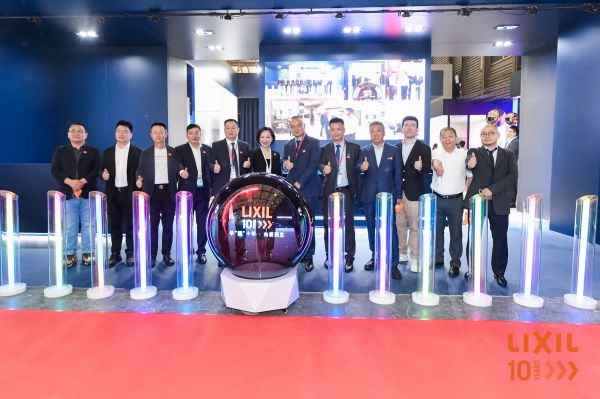 骊住水科技集团2021年上海国际厨卫展揭幕仪式.jpg