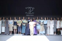 高定设计师艺铭22春夏系列亮相时装周