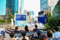 丝涟携手艺术家朱敬一 发布联名款“闲云”床垫