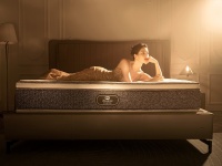 Simmons®席梦思Diamond金钻系列床垫，双面睡感给你全方位舒适睡眠体验