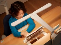 护童护眼灯：明亮未来的关怀明灯