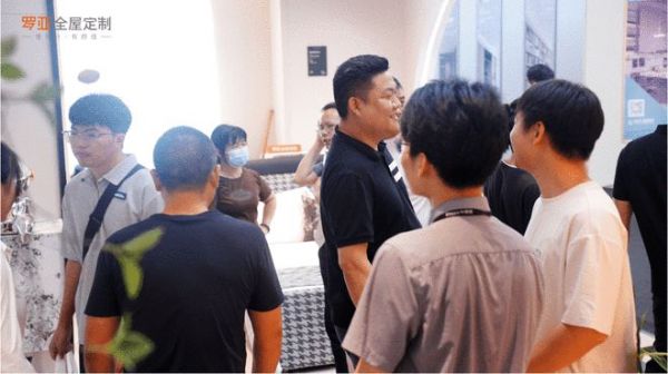 “建”证实力|广州建博会罗亚全屋定制赢在起点，轻投高产抢占商机