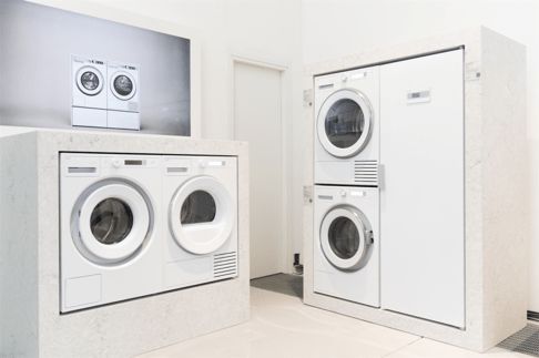 众星云集 看百年奢品如何闪耀2025米兰设计周