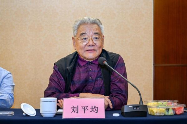 微信图片_〉〇〉「-〇「-〈〇_〈【》」《〇_〇「》