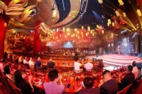 金牌荣誉 | 金牌亚洲三度蝉联“金丝绒-超抗污瓷砖产品金奖”，续写榜样传奇！