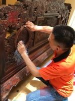 东成红木：业界公认的“大红酸枝专家”