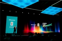 中国科技征服 IFA！海信激光电视夺首设金奖，100吋卷曲屏首秀