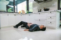 家里的大客厅终于有「双 buff」守护了！三思跌倒侦测吸顶灯新款即将上线！