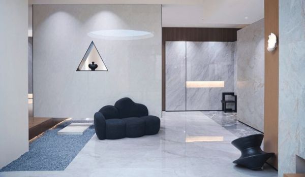 克隆生态石破局,金羽啄木鸟瓷砖跻身 2025 陶瓷一线品牌