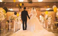 女同学结婚的祝福语短句怎么说 女同学结婚送多少红包