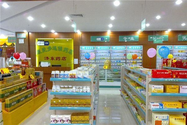 药店货架布局与商品陈列示例