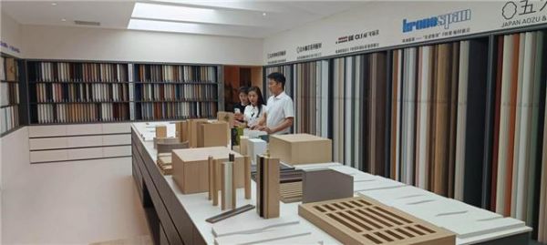 五木优住板材发布会现场