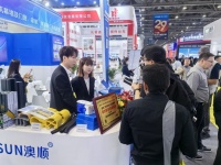 速递||第31届门窗幕墙展进行时，澳顺科技现场盛况曝光