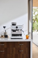 百胜图智能带秤研磨一体咖啡机BAE-2SAP新品上市，打造专业级家庭咖啡体验