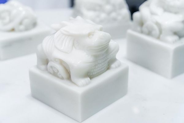 尚玥汉白玉的展览