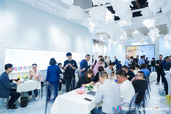 南洋装饰纸总经理孟江涛接受新浪家居专访