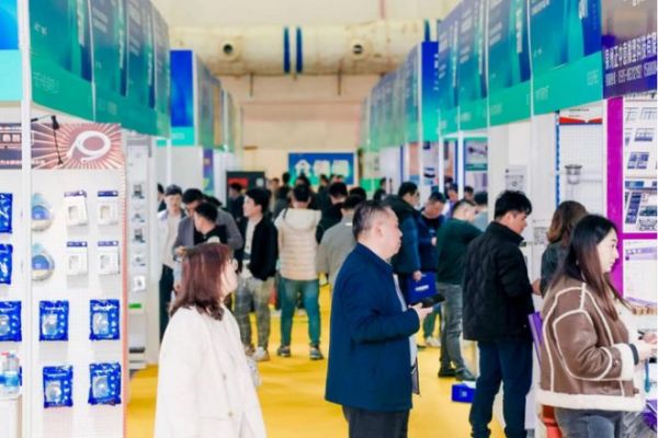 Labothon Bathware Booth at the Fair