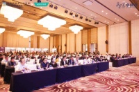 “喜德瑞总裁谢新天亮相第六届河南舒适家居论坛”