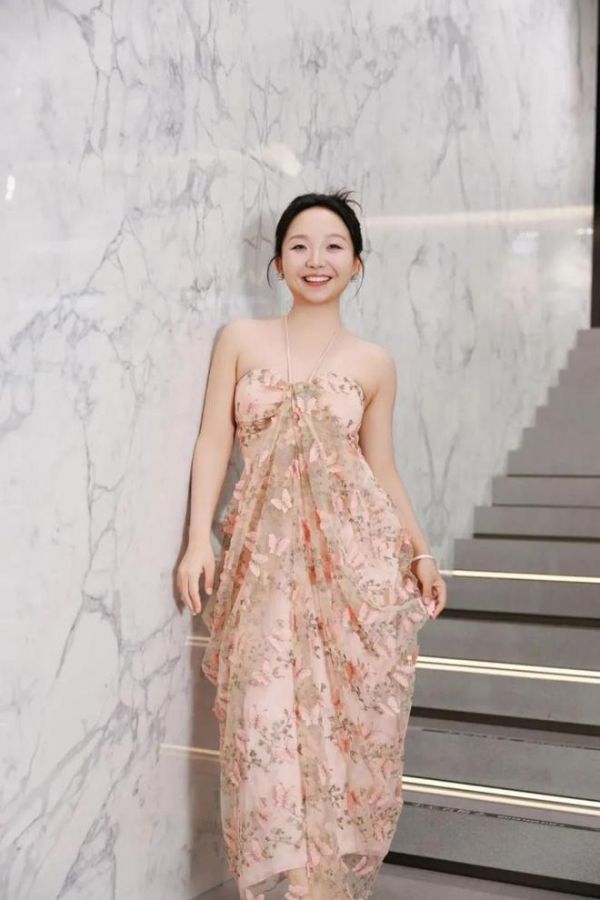 小辣李嘉琦与千方大店同框