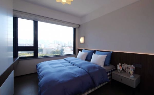 Fang Gongzi and Hästens Bedding Image