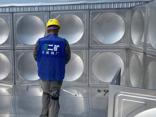 不锈钢水箱技术与市场研讨会现场