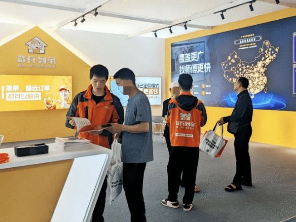 南康实木家具厂商分享售后服务升级经验