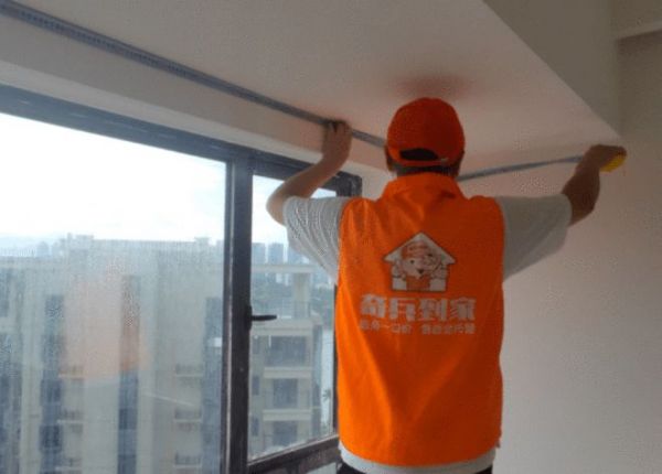 家居商家与奇兵到家工作人员交流