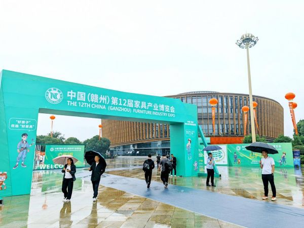 奇兵到家在赣州家具产业博览会