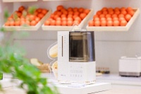 “小熊破壁机，营养早餐新选择！”