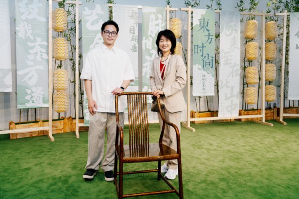 吴奕玎与折原真子女士合影
