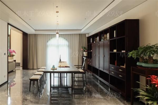 Zhuomu Wang Redwood Furniture