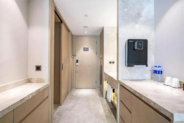 Labo顿 bathroom products in the hotel