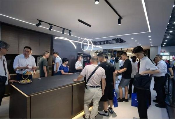 Smart Kitchen Solution by Jiechang Drive