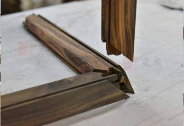 东成红木匠造工艺展示