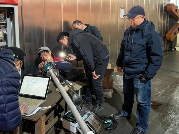 中国林业科学研究院周永东研究员、高鑫博士等来大卫现场指导设备改造