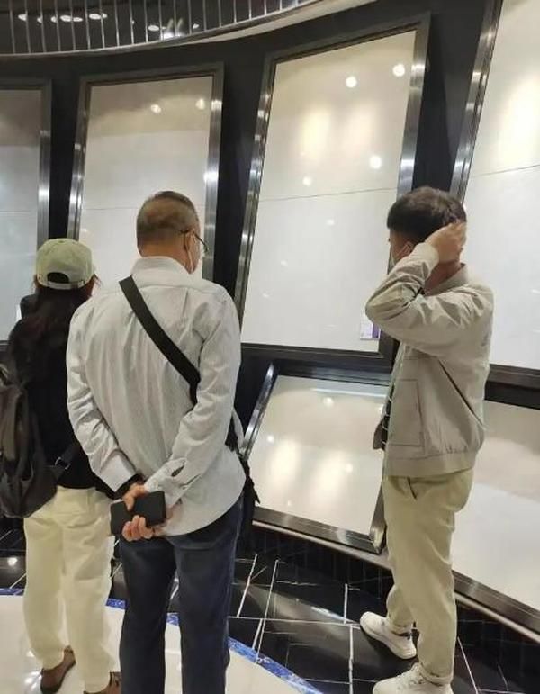 蒙娜丽莎瓷砖线下门店活动