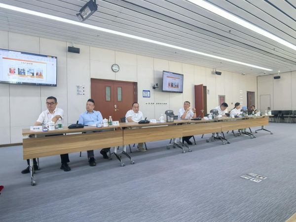 北新建材龙牌集团座谈会