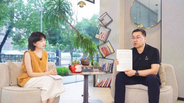 北京天坛装饰工程有限责任公司副经理刘建忠