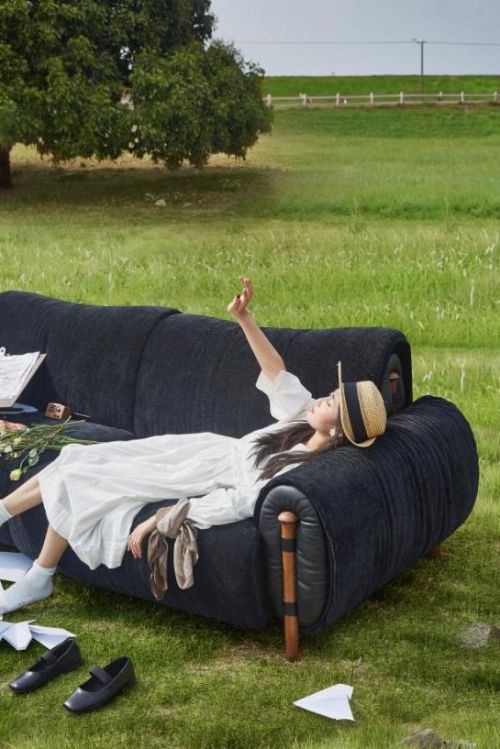 Yexian Sofa by Mu Mo Furniture
