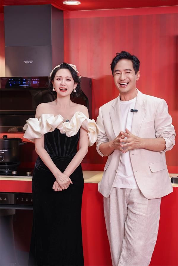 郭晓东与程莉莎直播现场