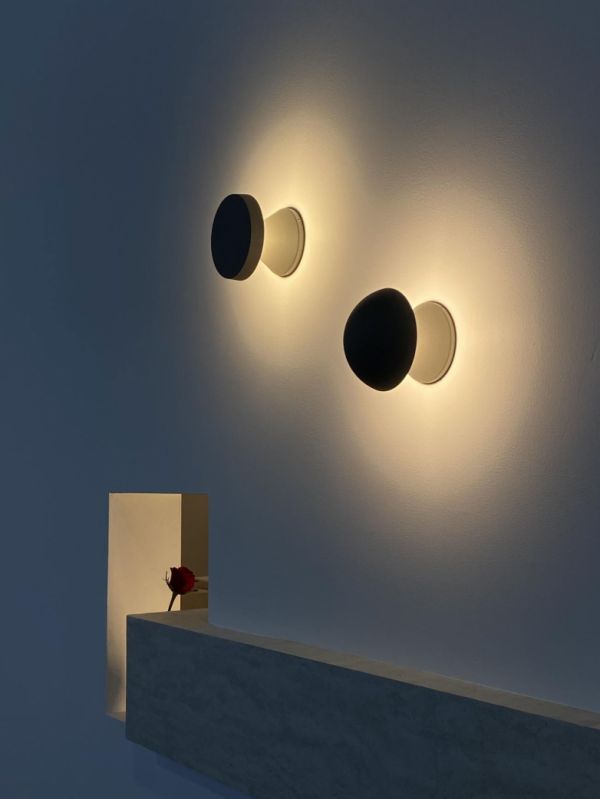 Light sculpture inspired by Renaissance art