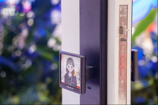 FlirSmart Y5000FVX Ultra Smart Lock