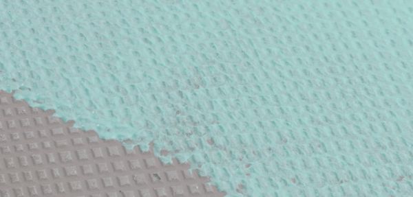 背胶搅拌和滚涂图片