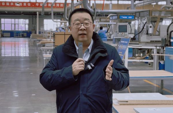 飞美家具总经理周凯军