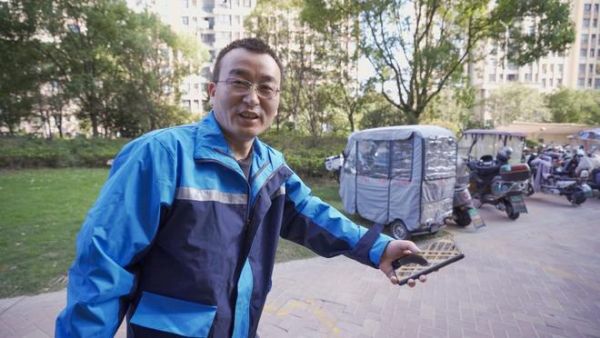 Chen Shifu, a Passionate Furniture Repairman