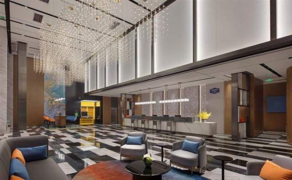 Tonggu Hardware in Hilton欢朋 Hotel