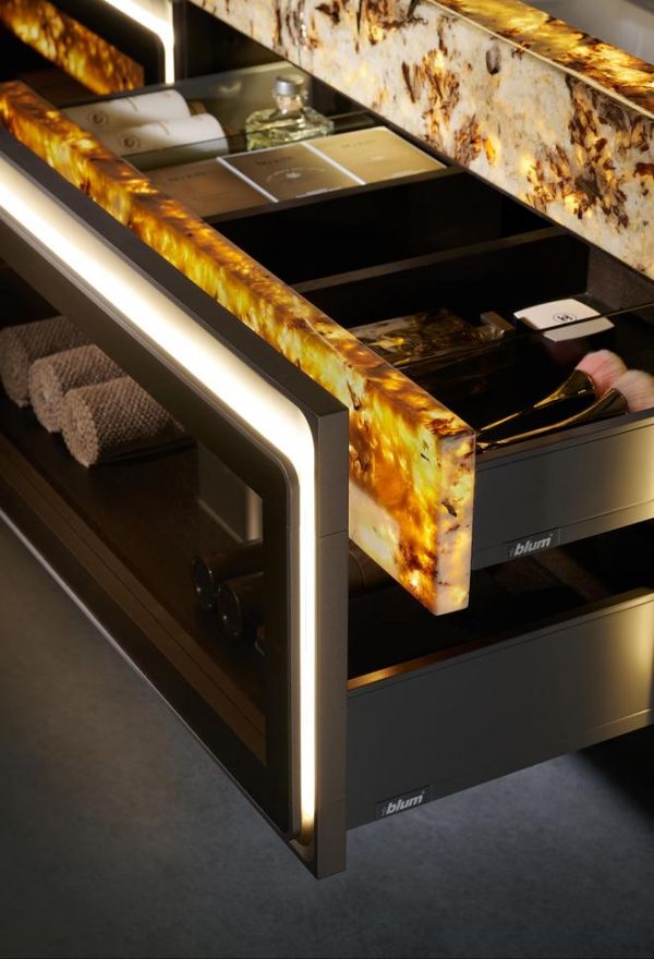 云珀系列浴室柜应用场景