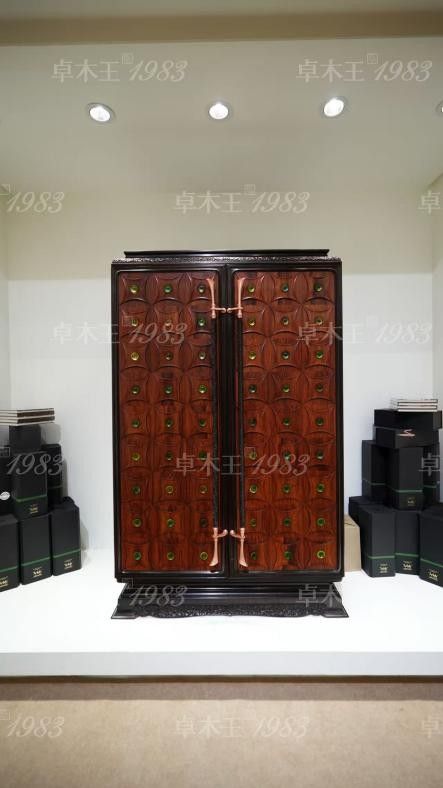 卓木王甄酒雪茄柜细节图