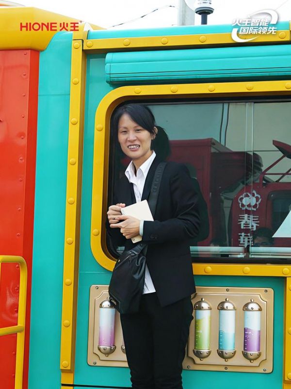 李海燕工作照片